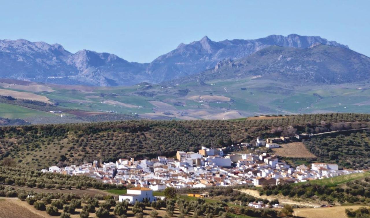 Molino Romano Alcala del Valle Luaran gambar
